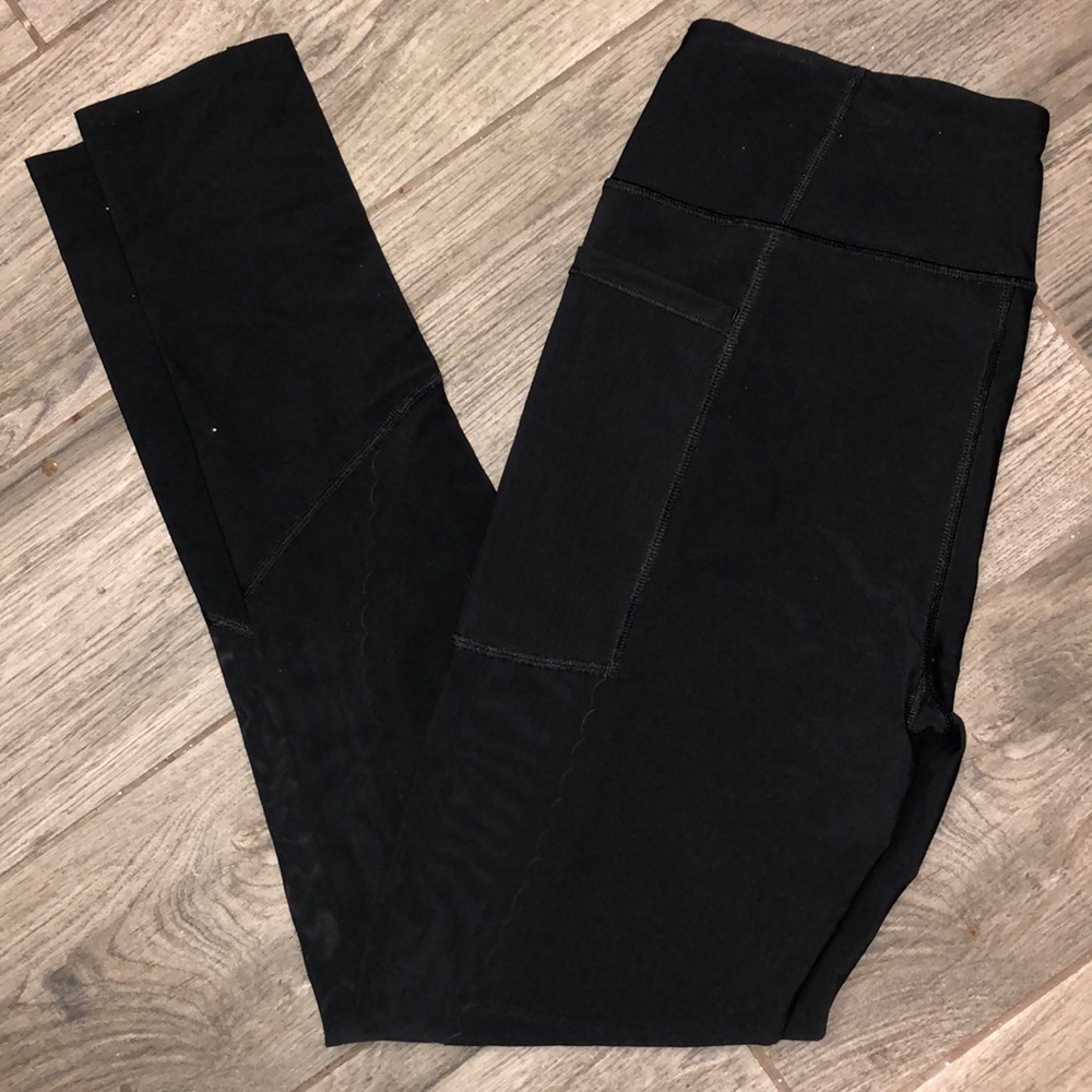 Victoria Sport Total Knockout Leggings Medium 8-10
